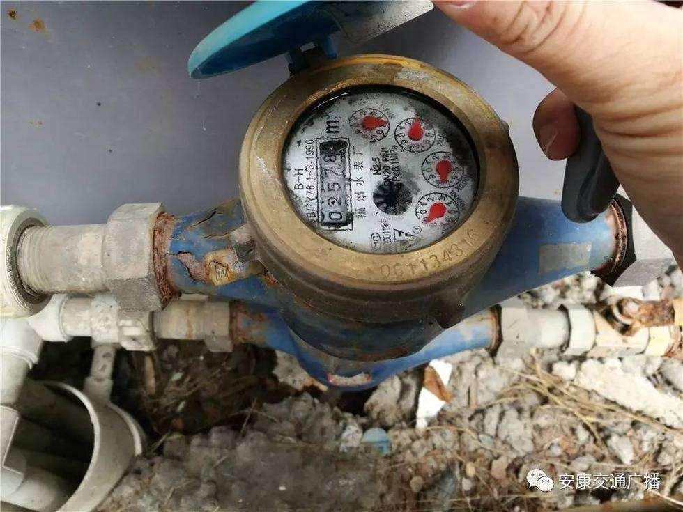 武汉家里水表在不用的时候空转，是漏水吗？